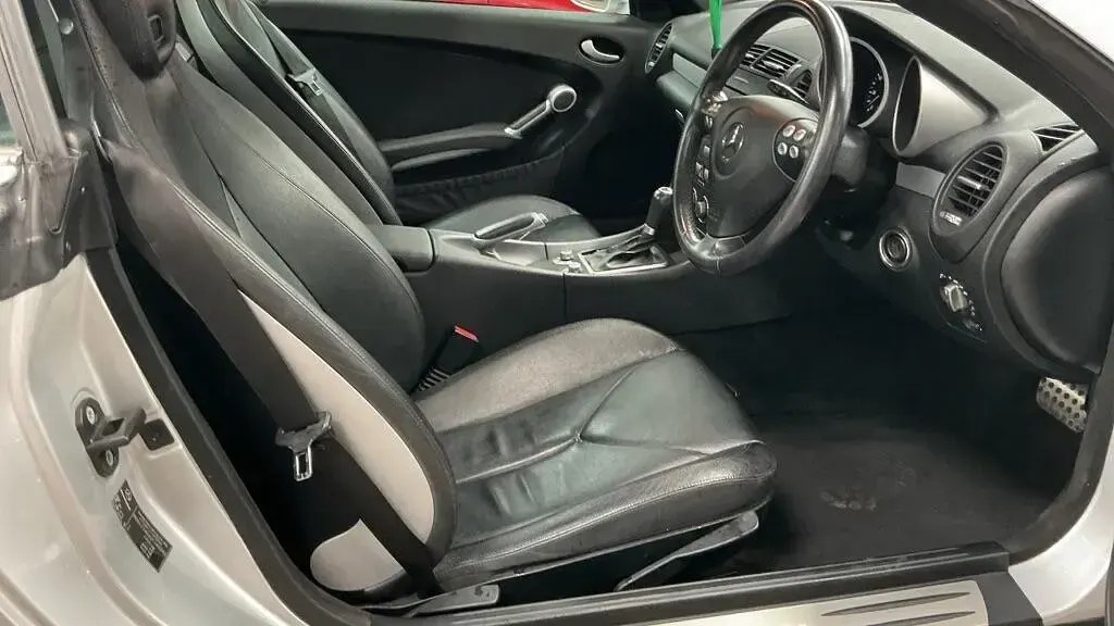 Used Mercedes SLK280 2006 Silver Cabriolet
