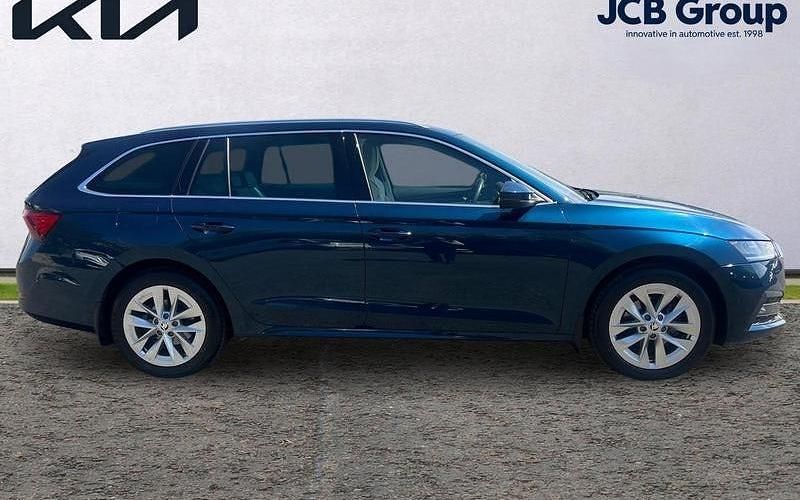 Used Skoda Octavia SE L 150 HP (110 kW) 2023 Blue Estate