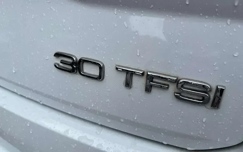 Used Audi Q2 Sport 110 HP (80 kW) 2022 White SUV