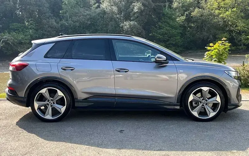 Usado Audi Q4 e-tron Black Edition 219 kW (299 CV) 2023 SUV