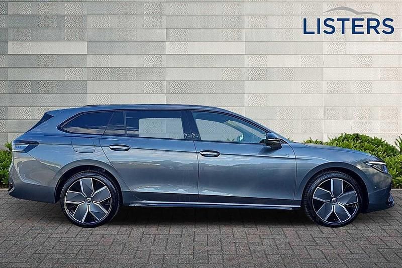 Used VW Passat Black Edition 204 HP (150 kW) 2025 Grey Estate