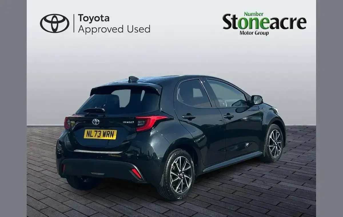 Used Toyota Yaris Design 113 HP (83 kW) 2023 Black Hatchback