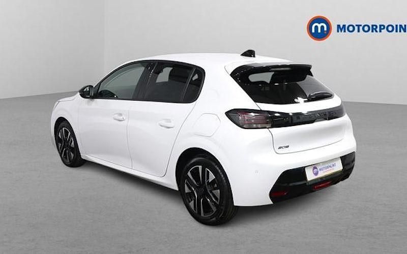 Used Peugeot 208 Allure 101 HP (74 kW) 2025 Hatchback