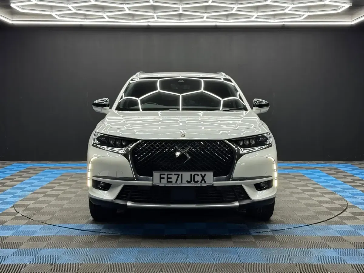 Used DS Automobiles DS7 Crossback Opera 300 HP (220 kW) 2021 White SUV