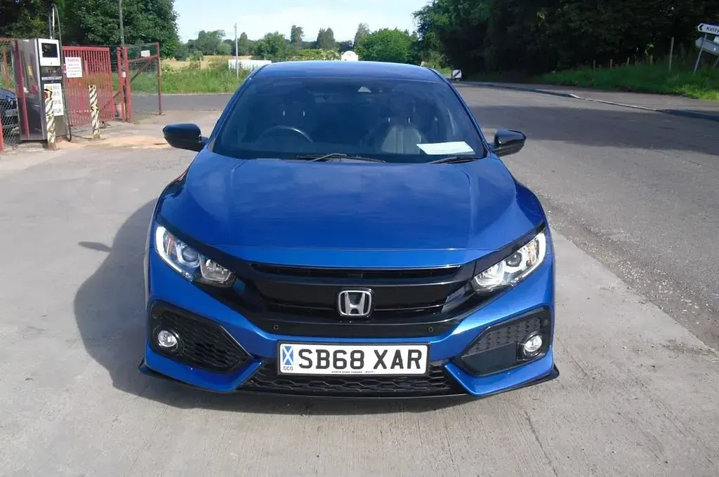 Begagnad Honda Civic Sport 126 HK (92 kW) 2018 Blå Halvkombi