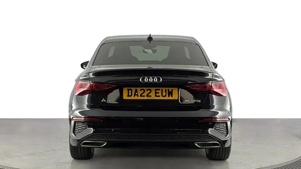 Usado Audi A3 S-Line 150 HP (110 kW) 2022 Preto Sedan