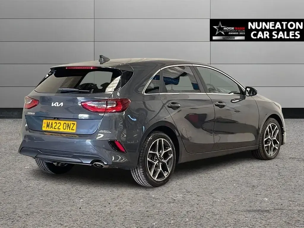 Used Kia Ceed 134 HP (98 kW) 2022 Grey Hatchback