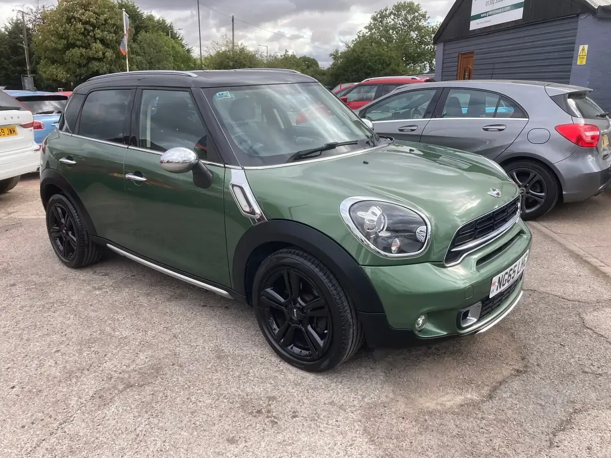 Used Mini Cooper SD Countryman 143 HP (105 kW) 2016 Green SUV