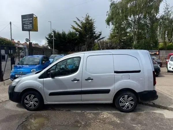 Used Citroën Berlingo 100 HP (73 kW) 2017 Silver MPV