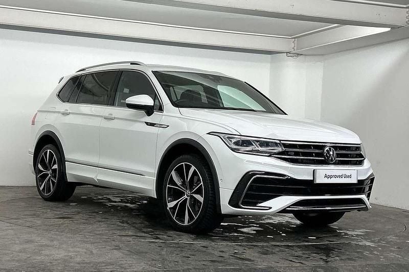 White Used 2022 VW Tiguan Allspace Elegance SUV | £27,195 (Fair price) - Image 1/4
