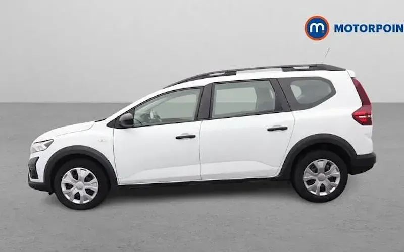 Used Dacia Jogger Essentiel 110 HP (80 kW) 2024 White MPV