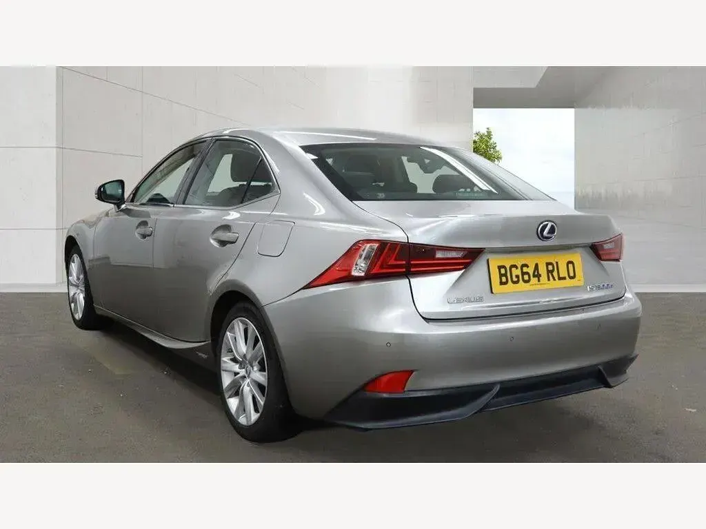 Used Lexus IS300h Executive Line 223 HP (164 kW) 2014 Silver Sedan