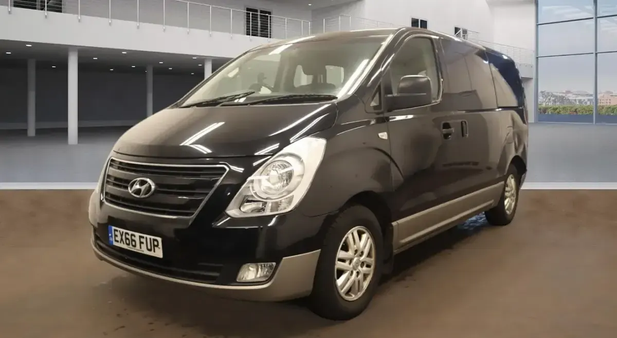 Used Hyundai I800 SE 134 HP (98 kW) 2016 Black MPV