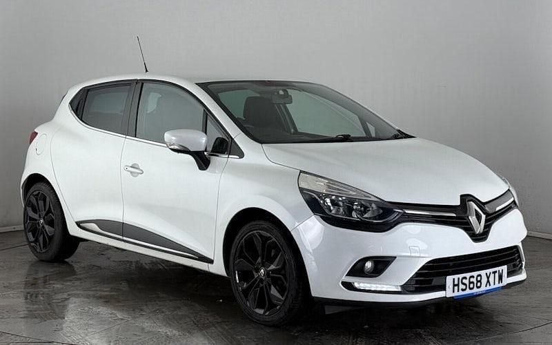 White Used 2018 Renault Clio IV Iconic Hatchback | £6,200 (Fair price) - Image 1/3