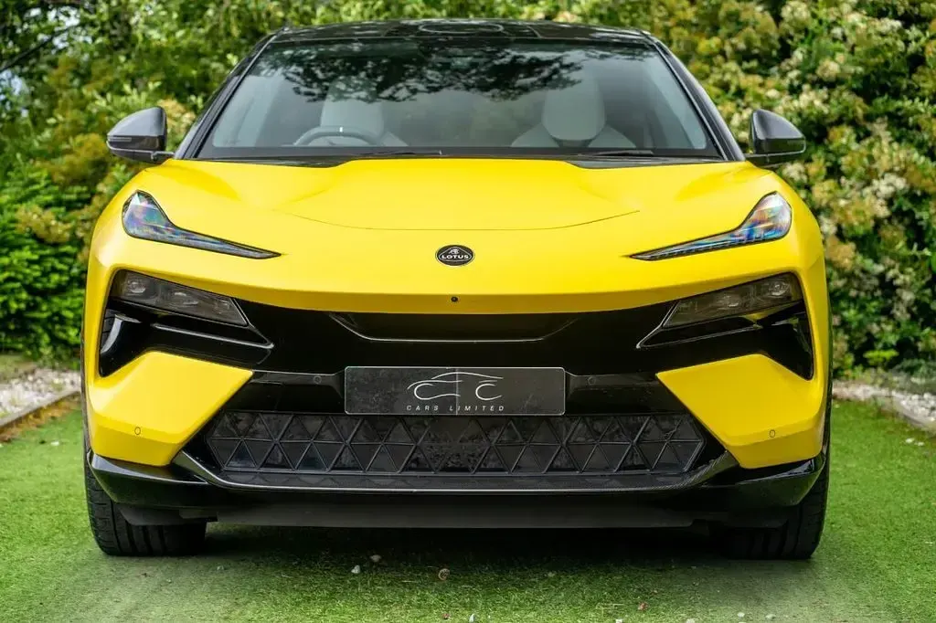 Used Lotus Eletre 675 kW (918 HP) 2023 Yellow SUV