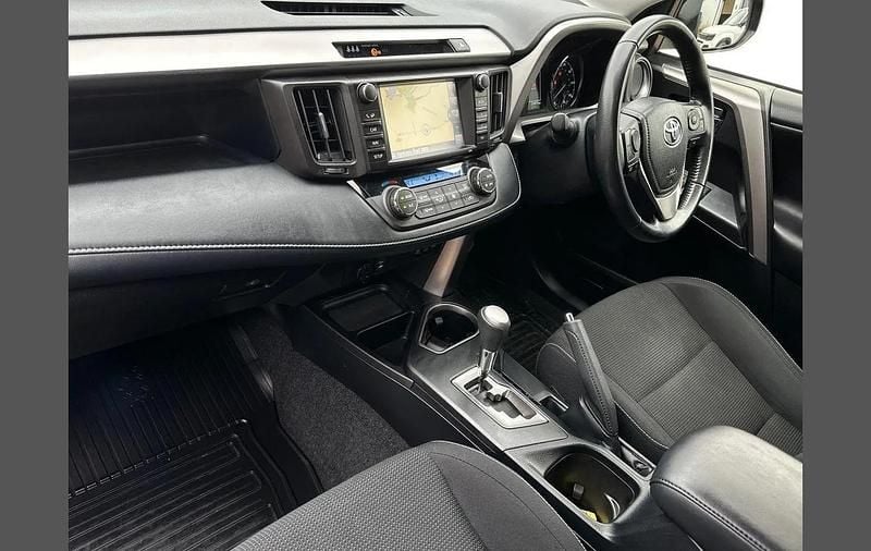 Used Toyota RAV4 Hybrid 194 HP (142 kW) 2018 Black SUV