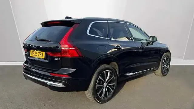 Begagnad Volvo XC60 Ultra 247 HK (181 kW) 2025 Svart SUV