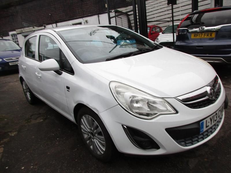 Used Vauxhall Corsa 2013 White Hatchback