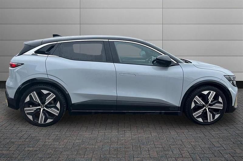 Used Renault Megane E-Tech 159 kW (217 HP) 2023 Grey Hatchback
