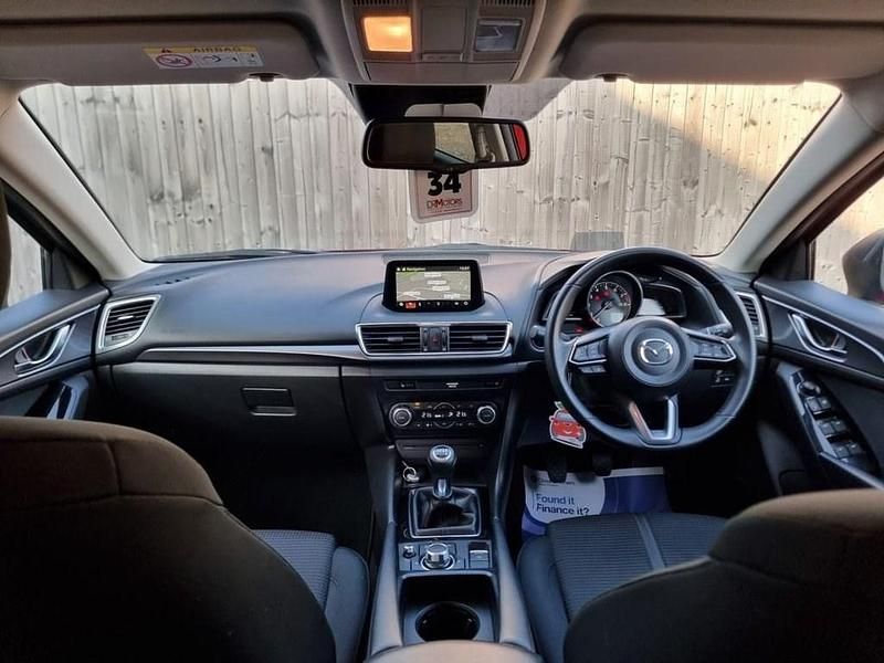 Used Mazda 3 Inclusive 120 HP (88 kW) 2016 Red Hatchback