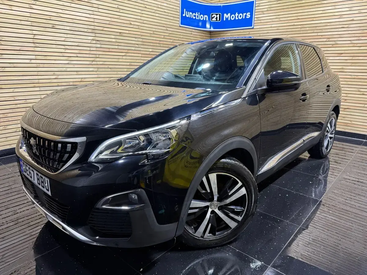 Used Peugeot 3008 Allure 120 HP (88 kW) 2017 Black Hatchback
