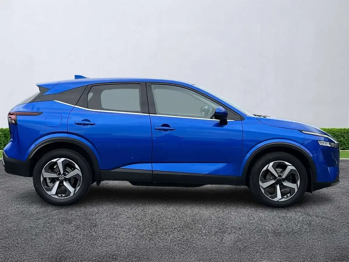 Used Nissan Qashqai N-Connecta 2023 Blue SUV