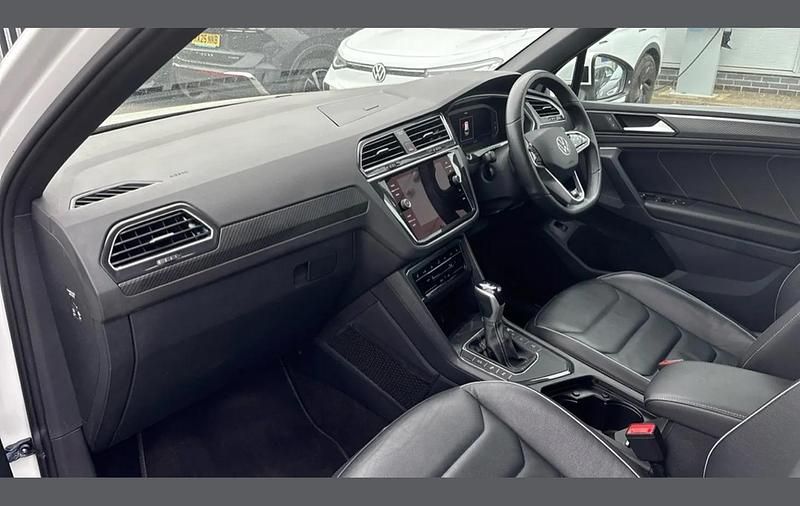 Used VW Tiguan R-line 150 HP (110 kW) 2023 White SUV