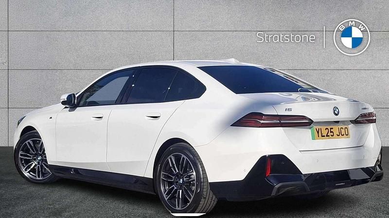Usado BMW i5 M Sport 246 kW (335 CV) 2025 Blanco