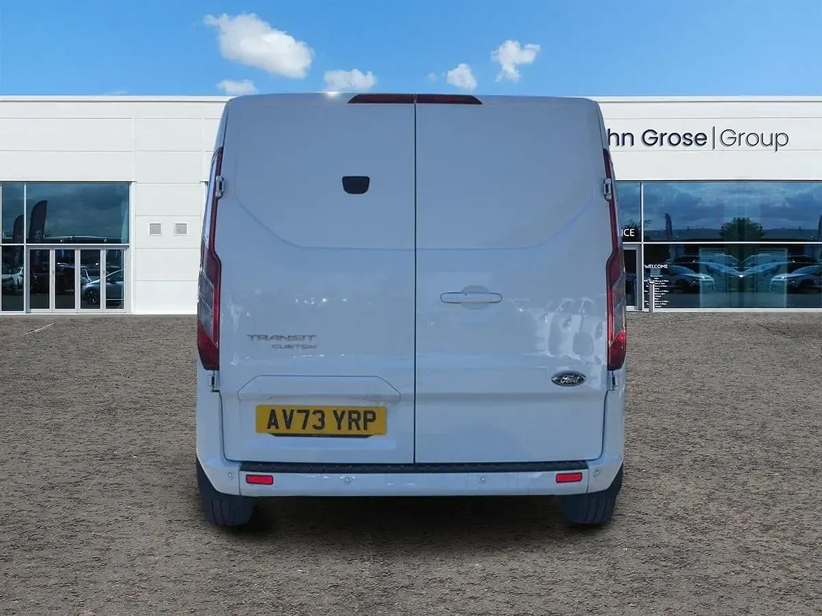 Used Ford Transit Custom Limited 130 HP (95 kW) 2024 White Van