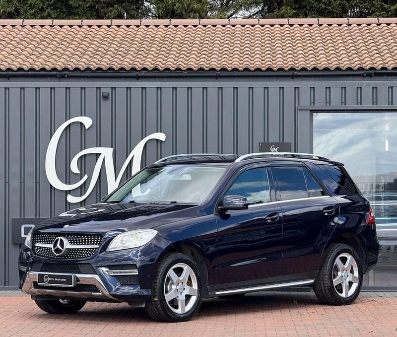 Blue Used 2013 Mercedes ML250 AMG SUV | £9,290 (Fair price) - Image 1/4