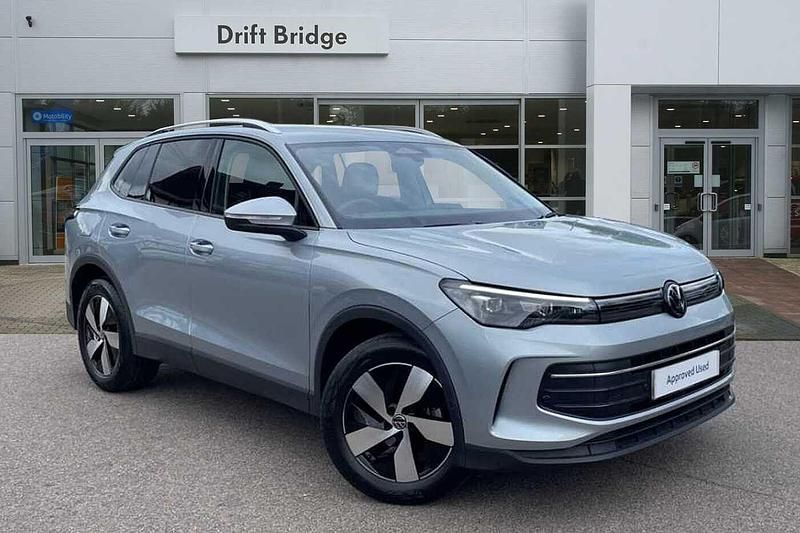 Silver Used 2025 VW Tiguan Match SUV | £31,295 (Expensive) - Image 1/3