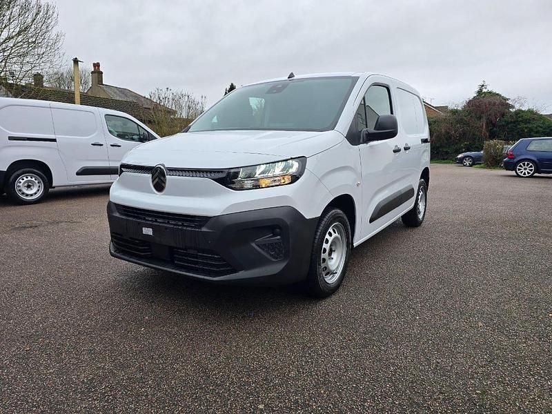 New Citroën Berlingo 101 HP (74 kW) 2025 White MPV