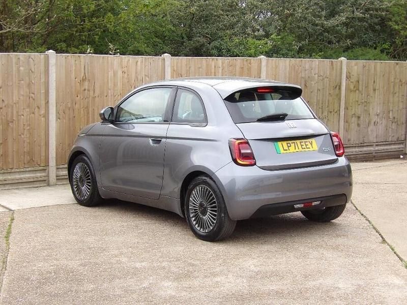 Second-hand Fiat 500e Icon 85 kW (116 CP) 2022 Gri Hatchback