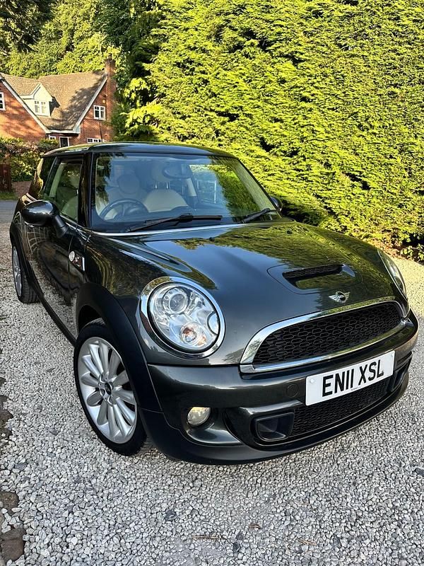 Grey Used 2011 Mini Cooper S Hatch Hatchback | £2,475 (Super price) - Image 1/4