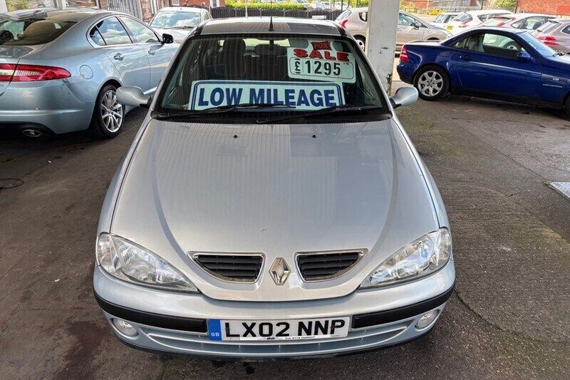 Silver Used 2002 Renault Mégane II Expression Hatchback | £1,295 - Image 1/1