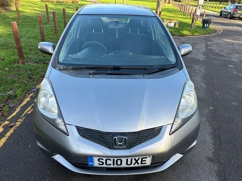 Used Honda Jazz ES 99 HP (72 kW) 2010 Silver Hatchback