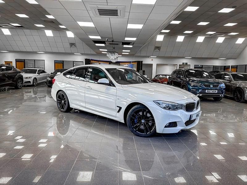 Used BMW 330 M Sport 258 HP (189 kW) 2016 White Hatchback