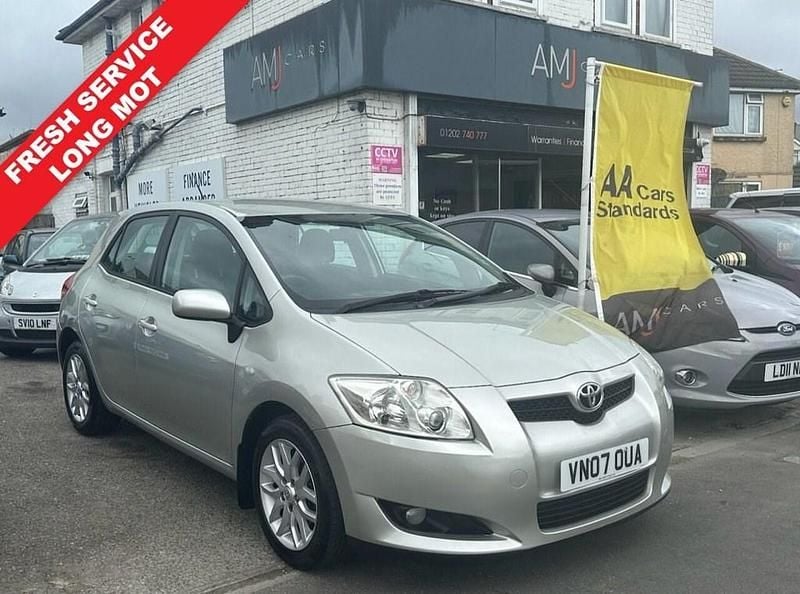 Silver Used 2007 Toyota Auris Hatchback | £2,795 (A bit pricey) - Image 1/3
