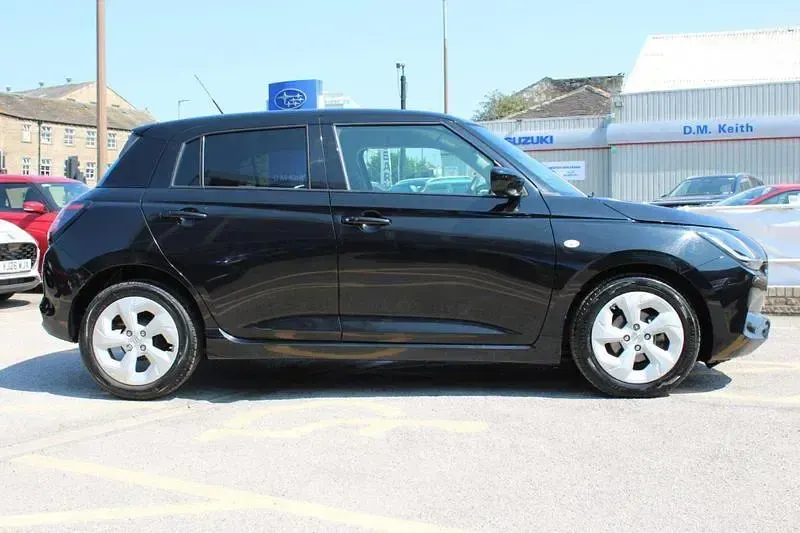Used Suzuki Swift 82 HP (60 kW) 2025 Black Hatchback