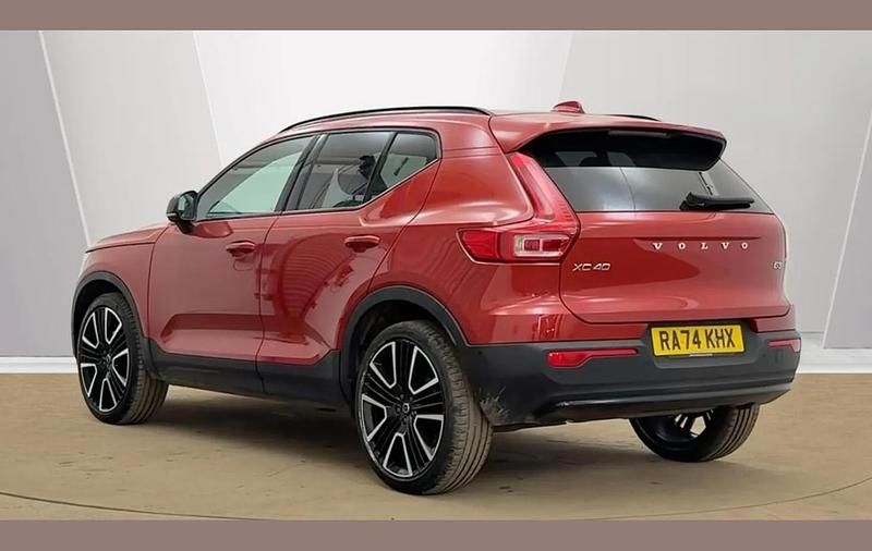 Used Volvo XC40 Ultra 161 HP (118 kW) 2025 Red SUV