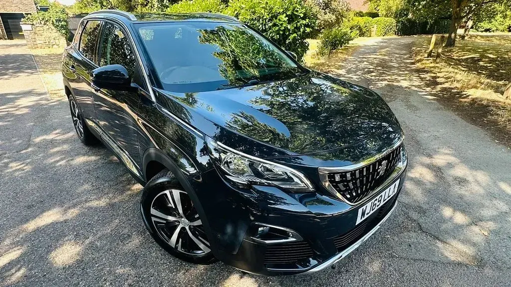 Used Peugeot 3008 Allure 130 HP (95 kW) 2019 Grey SUV