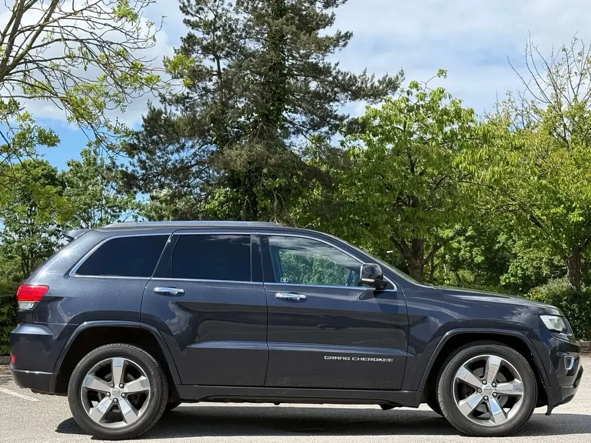 Used Jeep Grand Cherokee Overland 247 HP (181 kW) 2016 Grey SUV