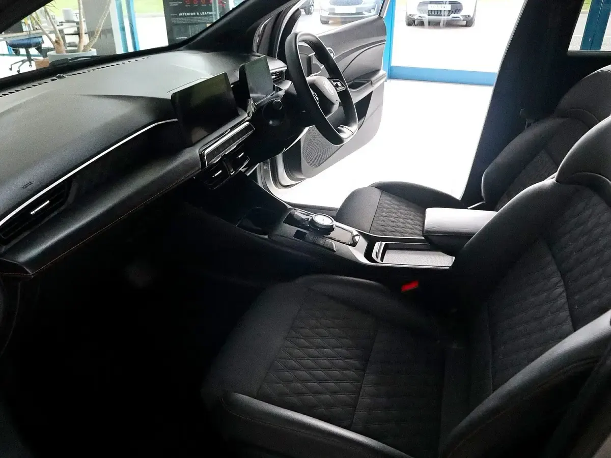 Used MG MG3 Trophy 194 HP (142 kW) 2024 Silver Hatchback