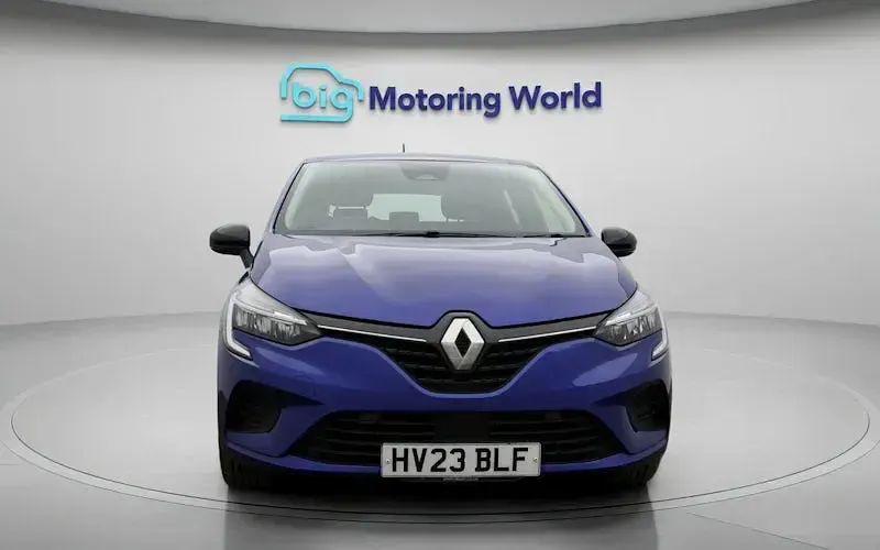 Used Renault Clio Evolution 145 HP (106 kW) 2023 Blue Hatchback