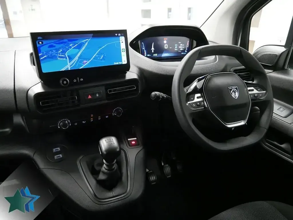 Used Peugeot Partner 100 HP (73 kW) 2024 Grey MPV