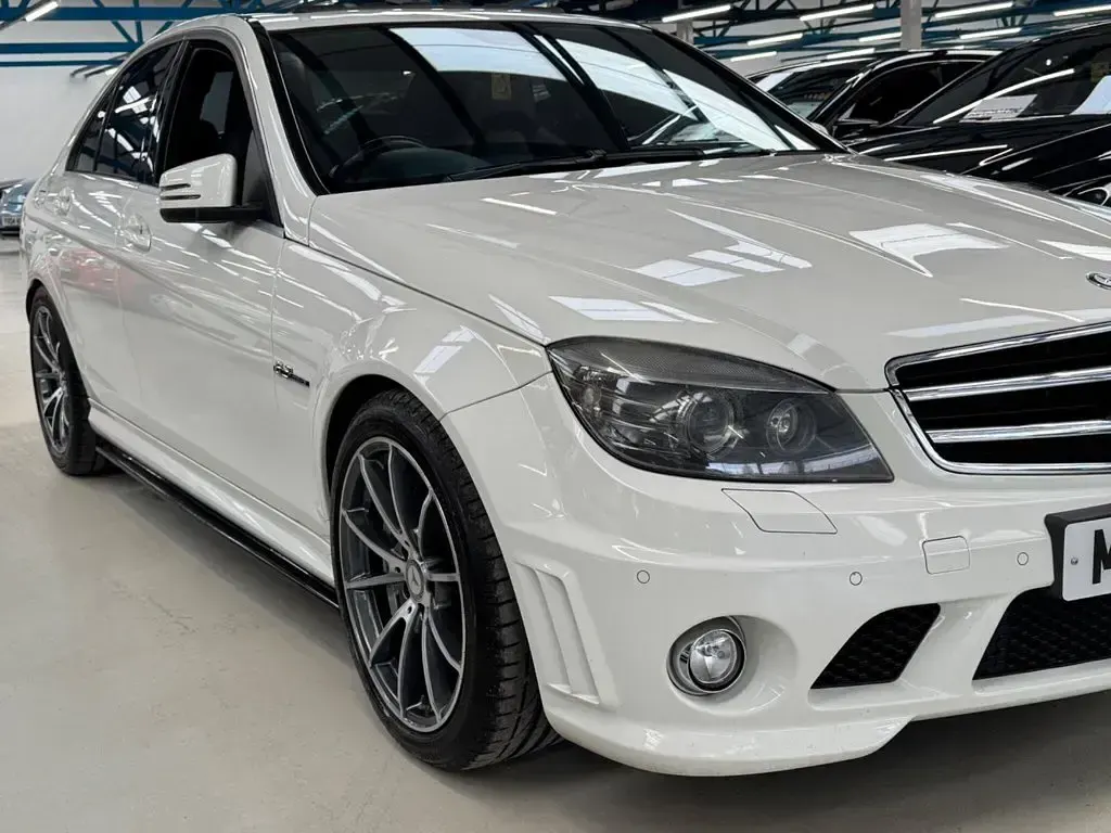 Used Mercedes C63 AMG AMG 451 HP (331 kW) 2010 White Sedan