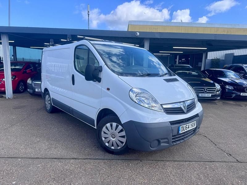 Used Vauxhall Vivaro 90 HP (66 kW) 2014 White MPV