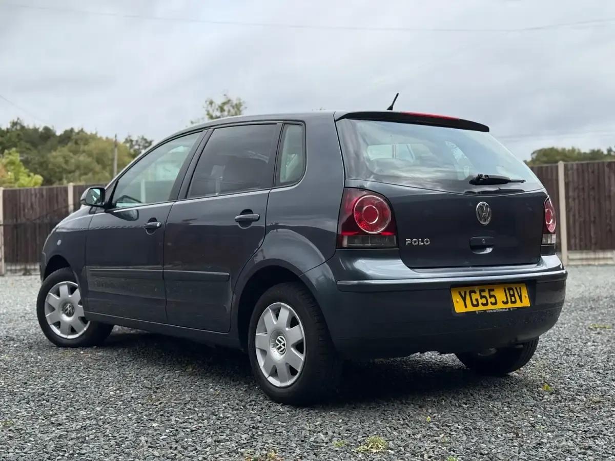 Used VW Polo S 55 HP (40 kW) 2006 Grey Hatchback