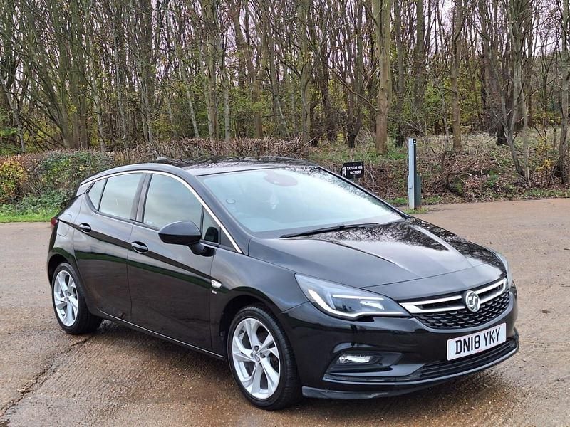 Black Used 2018 Vauxhall Astra SRi Hatchback | £5,595 (Super price) - Image 1/4