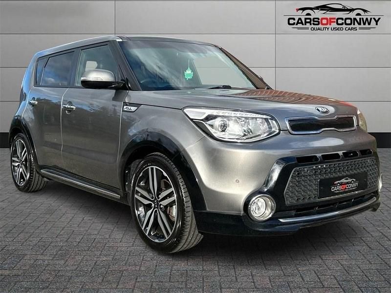 Silver Used 2015 Kia Soul 2 SUV | £9,495 (A bit pricey) - Image 1/4